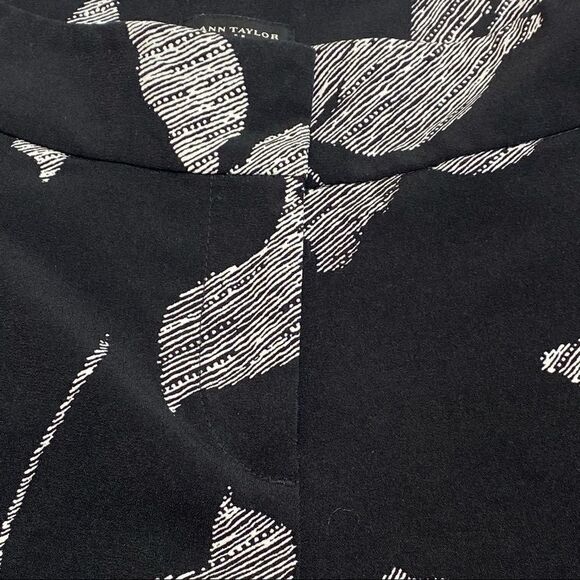 Ann Taylor factory black and white floral shorts size 0 - Picture 3 of 16